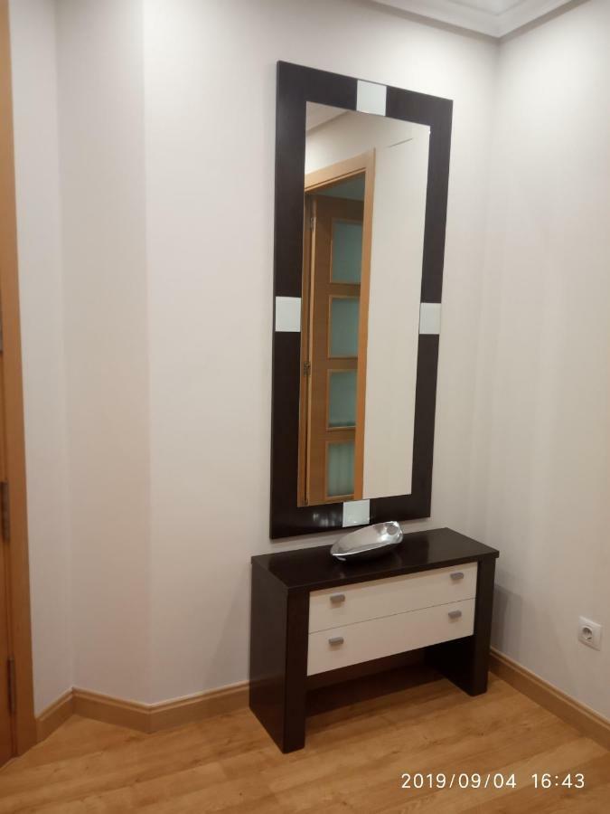 Apartamento Los Lirios Логроньо Екстериор снимка